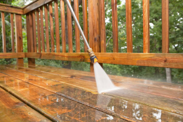 Best Garage Pressure Washing  in Crandon, WI